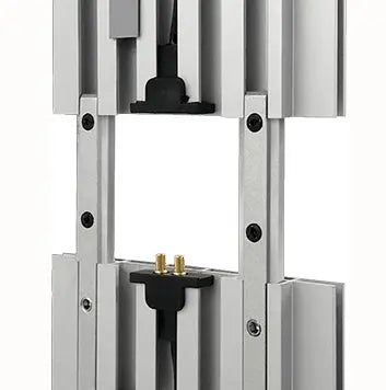 Detailansicht des Systemverbinders mit Pogo-Pin-Kontakten für die modulare LED Lichtwand BIG LED UP.
