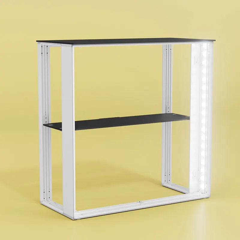 LEDUP Counter ONE Messetheke ohne Stoffbanner, mit Aluminiumrahmen und integrierter LED-Beleuchtung.