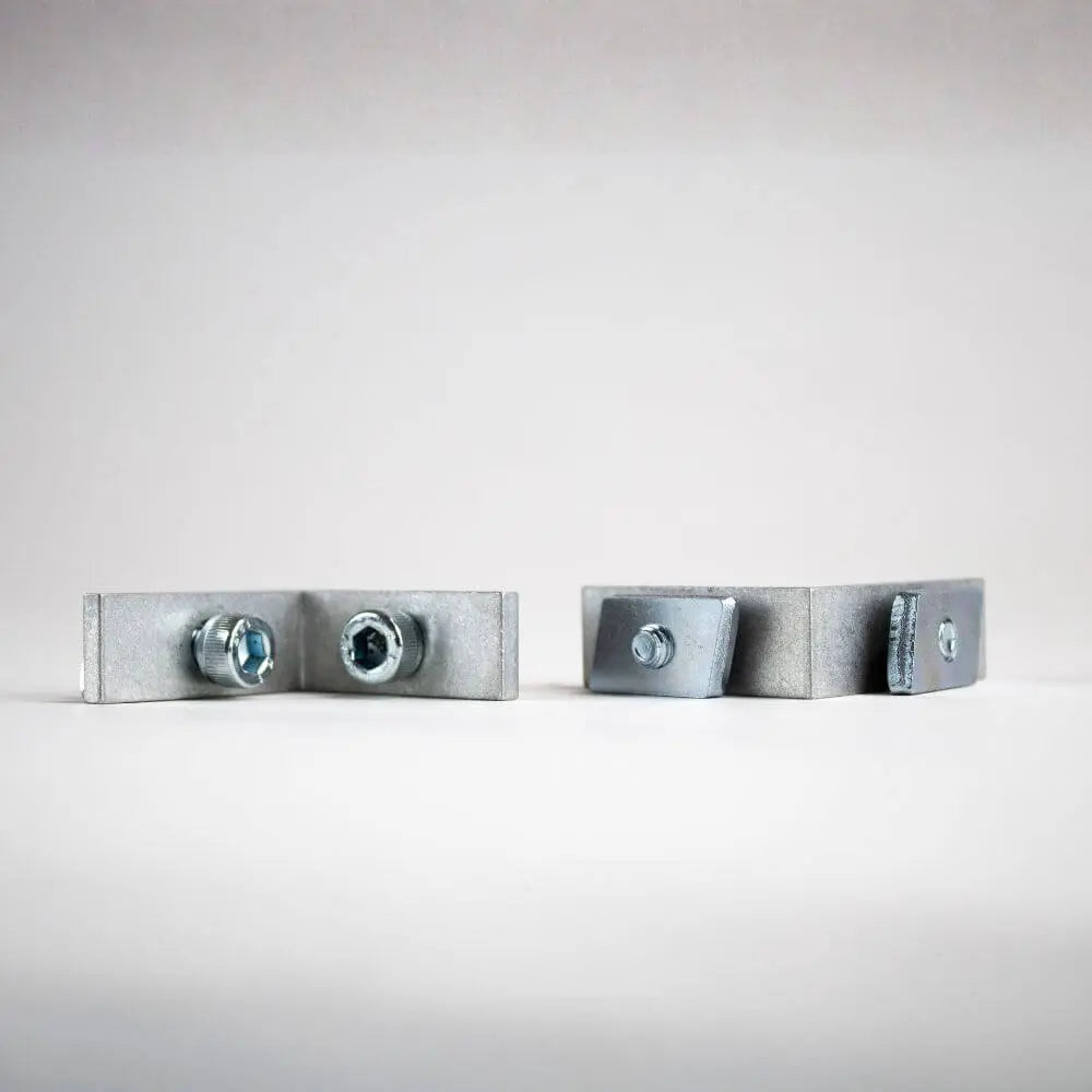 Eckverbinder für 100 mm Textilspannrahmen zur stabilen Verbindung von Aluminiumprofilen und Spannrahmen.