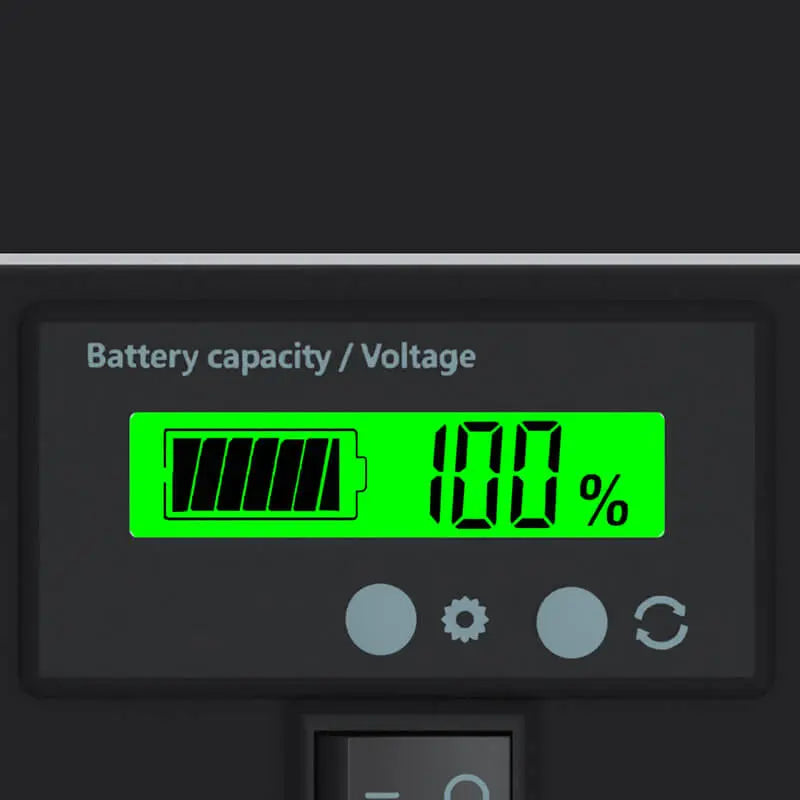 LEDUP Battery Anzeige mit 100 % Akkustand – integrierte Statusanzeige für mobile LED-Messewand.