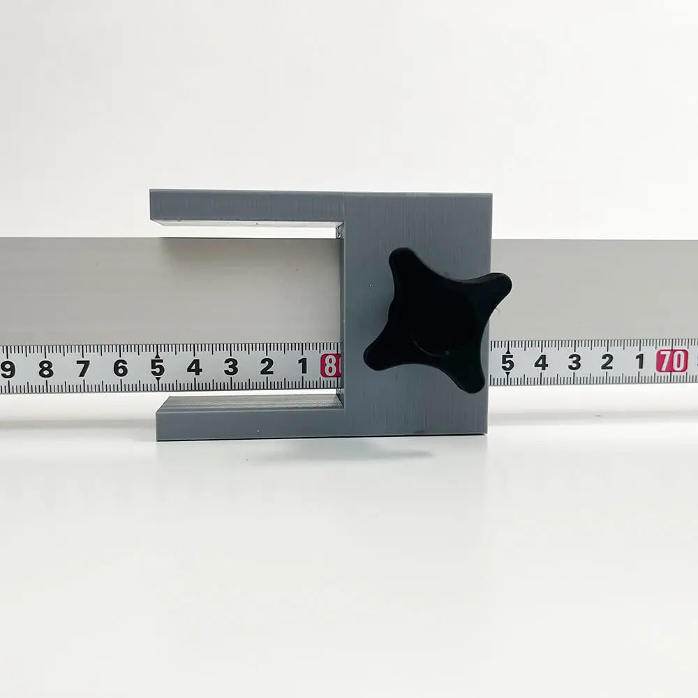 Montagehilfe Z-Halter mit Schraube zum Justieren