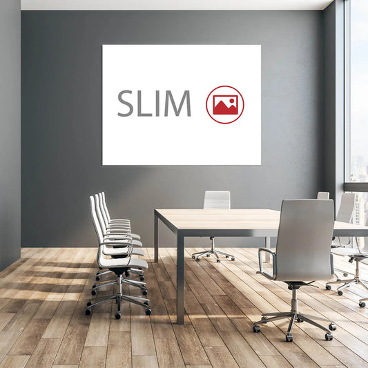 Akustikbild Slim mit individuellem Motiv in einem Meetingraum.