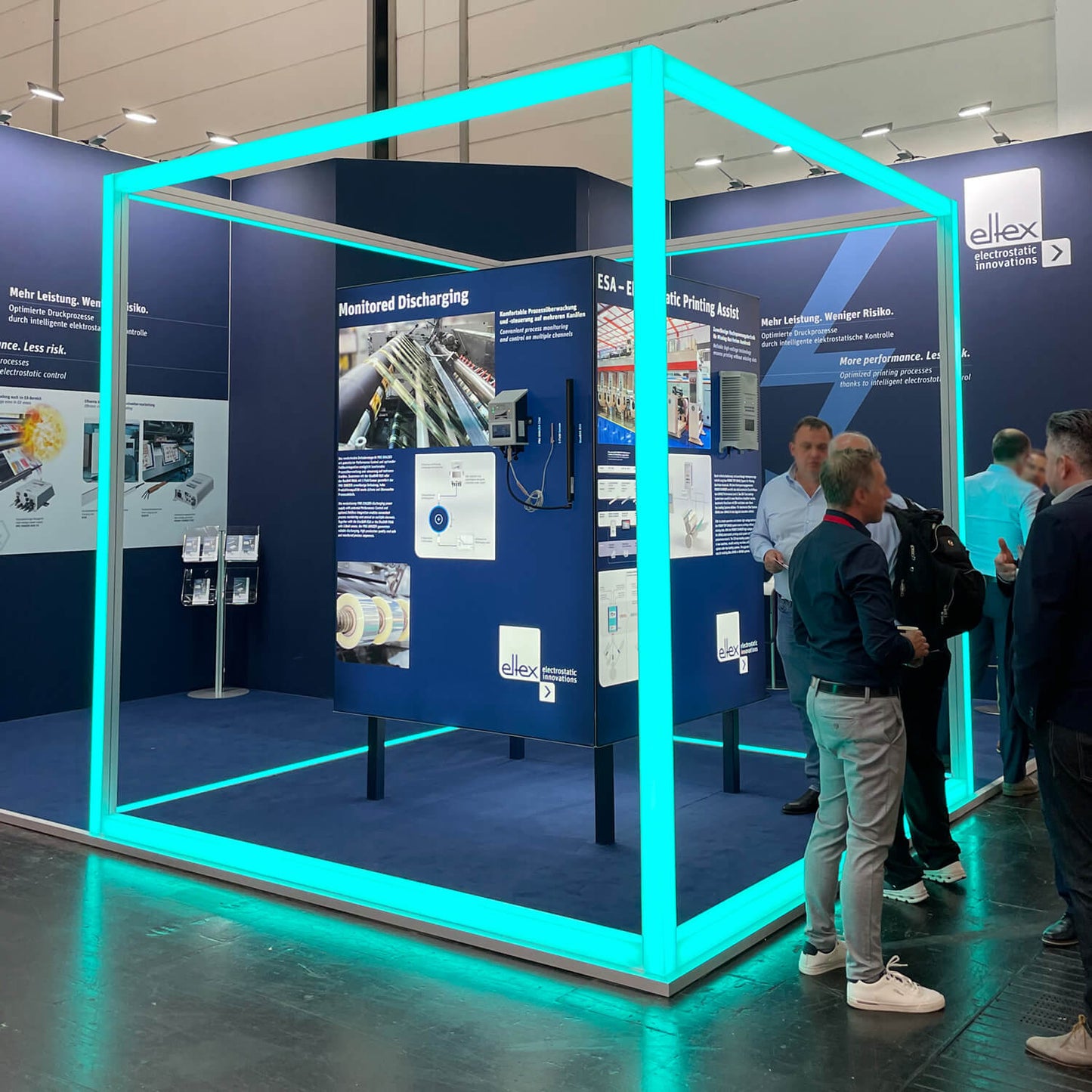 LINE UP LED Leuchtrahmen RGB – 250 cm Best Systems