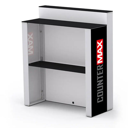 Rückansicht der Counter MAX Messetheke mit integriertem Ablagefach – robuste Thekenlösung für Events, Promotion und Messen.