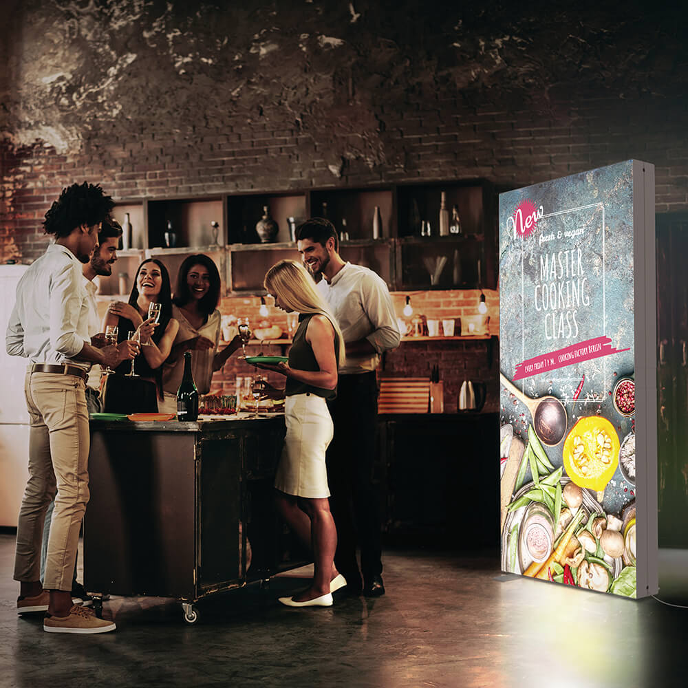 Beleuchtete PIXLIP GO LED Messewand von Primex im Einsatz auf einem Event als mobile Werbewand