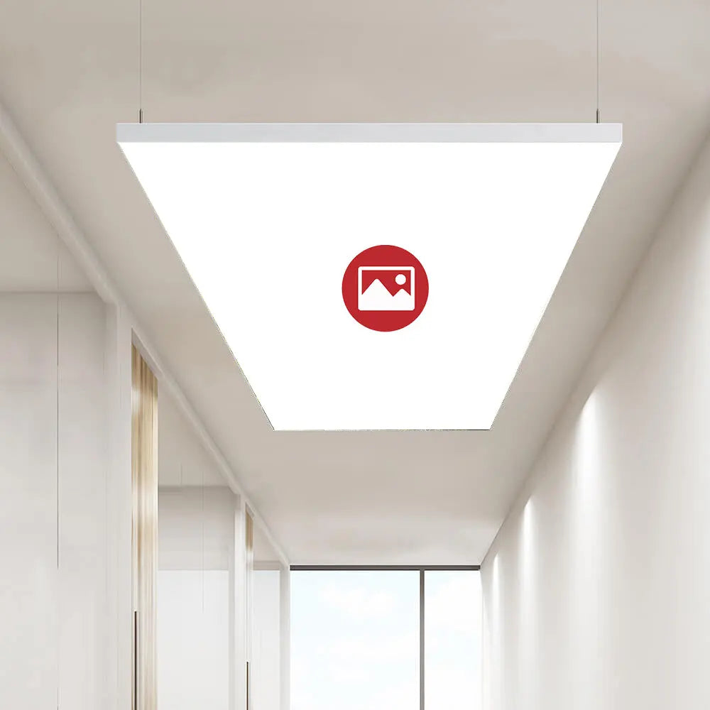 Deckensegel mit individuellem Motiv im Bürobereich.