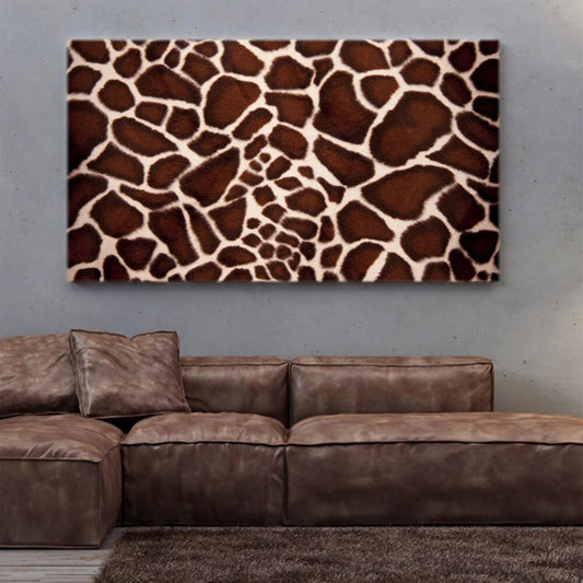 Rechteckiges Akustikbild der Makroaufnahme eines Giraffenfells über einem braunen Ledersofa