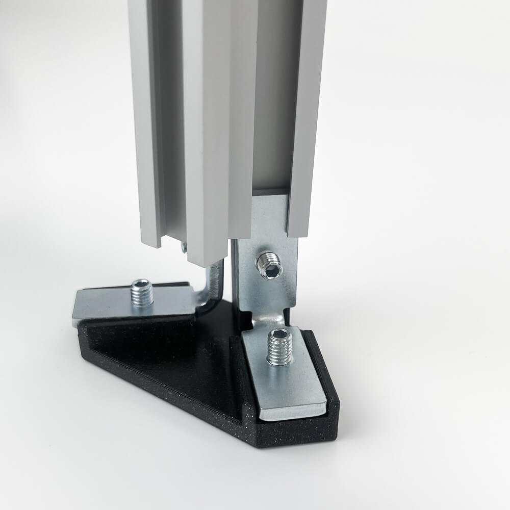 Hilfstool zur Montage von Eckverbindern zu dem Cube Solid Aluminiumprofil um einen Würfel zu bauen.