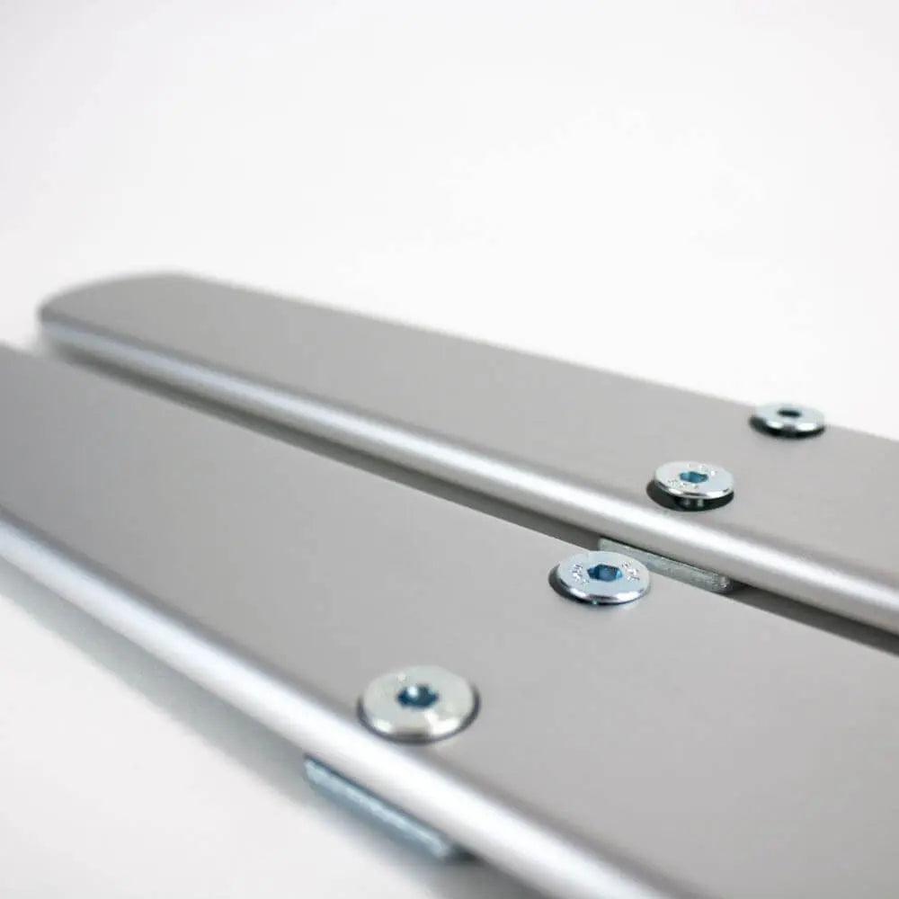 Fußplatten-Set mit Rollen für freistehende Textilspannrahmen bis 200 cm Höhe für mobile und stabile Präsentationssysteme.