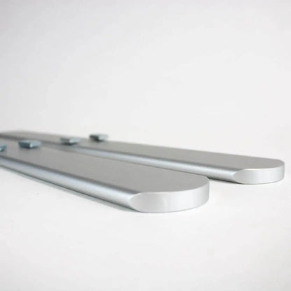 Fußplatten-Set mit Rollen für freistehende Textilspannrahmen bis 200 cm Höhe für mobile und stabile Präsentationssysteme.