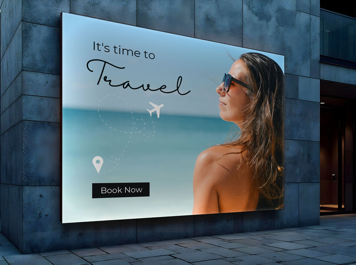 Outdoor Leuchtrahmen mit großflächigem Werbemotiv an Gebäudefassade für hohe Sichtbarkeit im Außenbereich. Wetterfeste Werbelösung für Promotion und Markenkommunikation