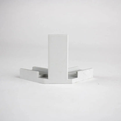 Montagehilfe für Cube Solid Messewürfel zur einfachen und präzisen Montage von Aluminiumprofilen und Messewürfeln von Primex.