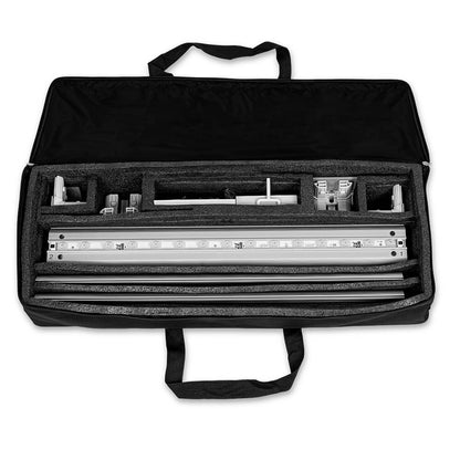 Geöffnete Transporttasche der Messetheke