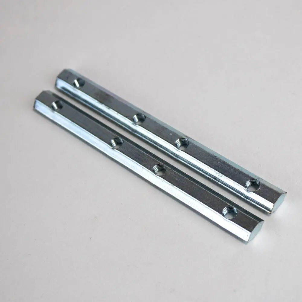 Gerader Profilverbinder für 19 mm Textilspannrahmen zur stabilen Verbindung von Aluminiumprofilen und Spannrahmen.