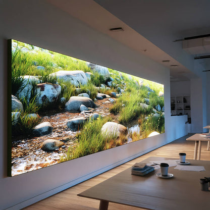 Lummea Pro Lichtwand mit großformatigem Naturmotiv im modernen Büro für eine ruhige und inspirierende Arbeitsumgebung. Hochwertige Wandgestaltung für Arbeits- und Aufenthaltsbereiche.