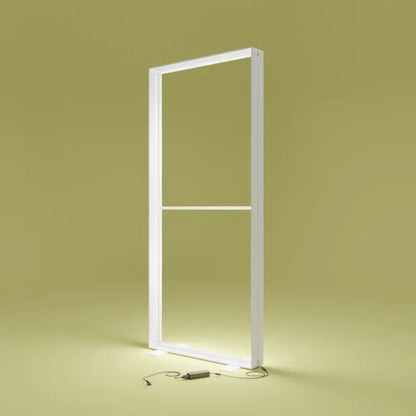 Detailansicht des Aluminiumrahmens der PIXLIP GO LED Leuchtwand von Primex mit beleuchtetem Profil ohne Stoffbanner .