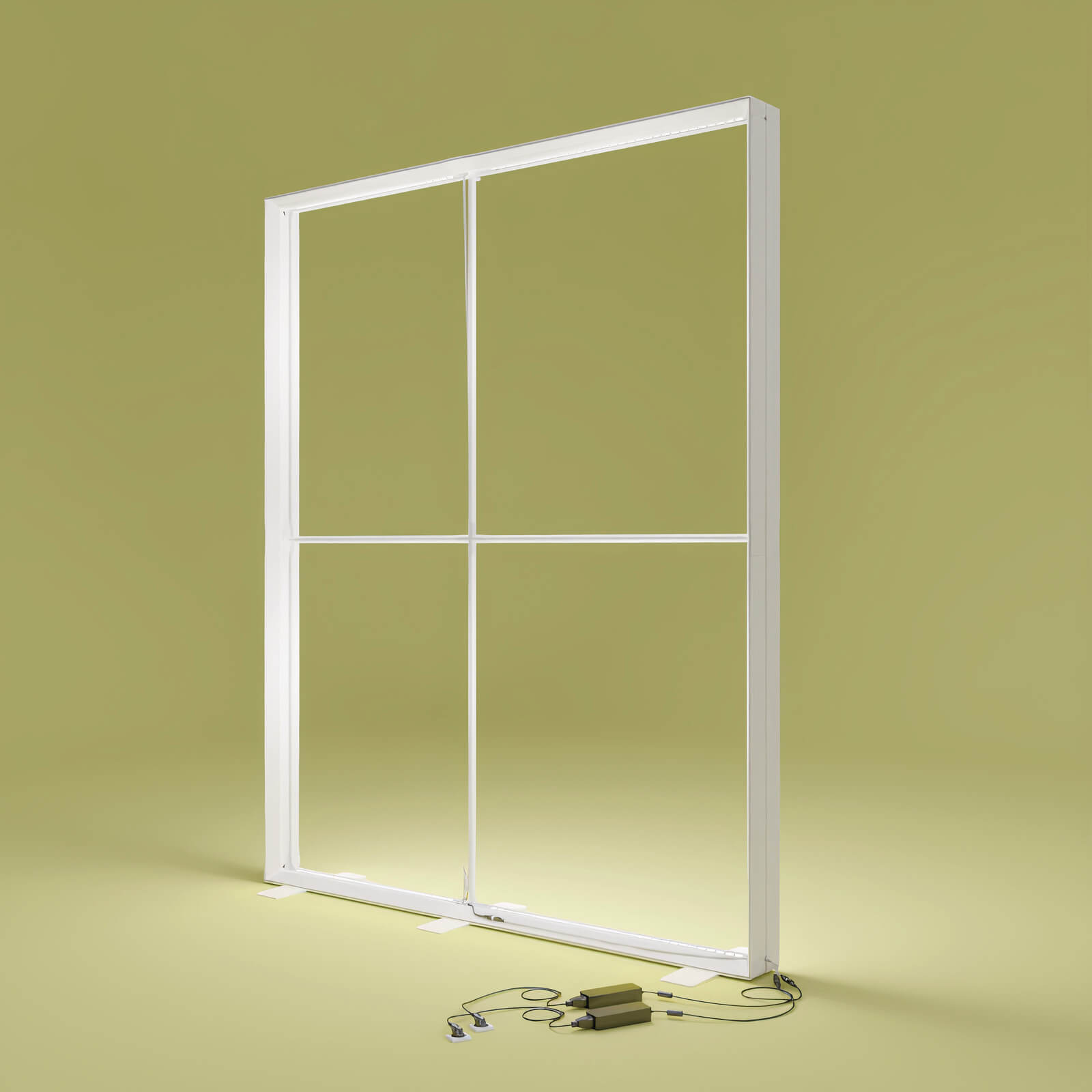 Detailansicht des Aluminiumrahmens der PIXLIP GO LED Messewand von Primex mit beleuchtetem Profil.