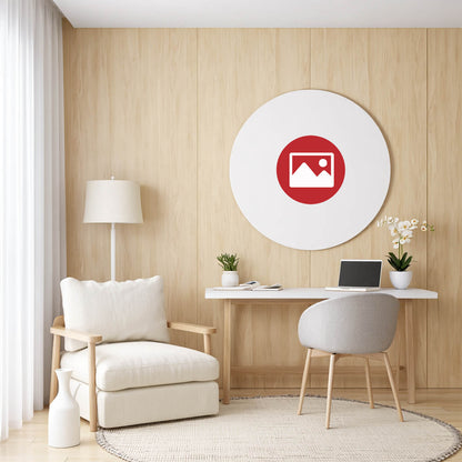 Runder Textilspannrahmen mit individuellem Motiv im Wohnbereich.